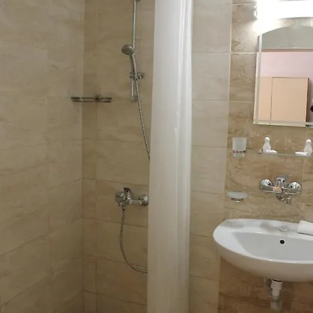 酒店 恩伊斯酒店