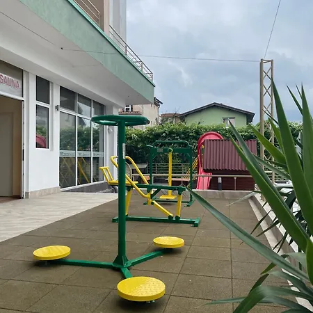 恩伊斯酒店 希典