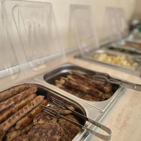 恩伊斯酒店 酒店 3*