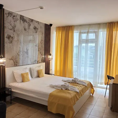 恩伊斯酒店 3* 希典