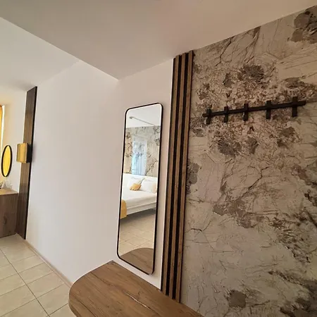 恩伊斯酒店 希典