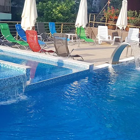 恩伊斯酒店 希典