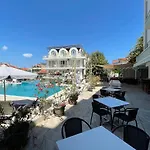 Отель Onyx 3*