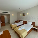 Onyx 3* Китен