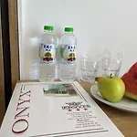 Onyx Отель Китен