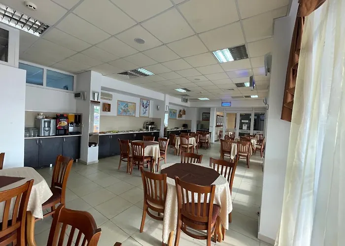 恩伊斯酒店 酒店 3*