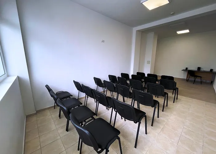 恩伊斯酒店 酒店 3*