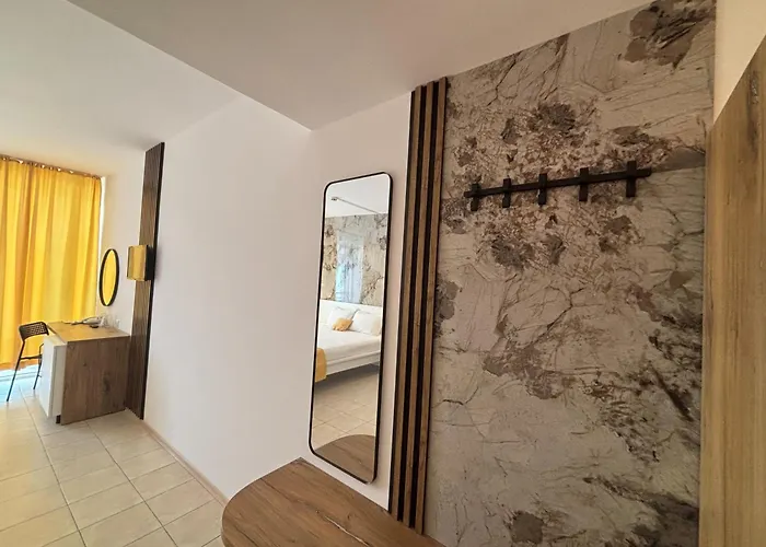 恩伊斯酒店 希典